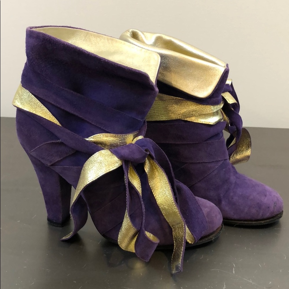 Marc Jacobs Purple suede and gold ankle boots